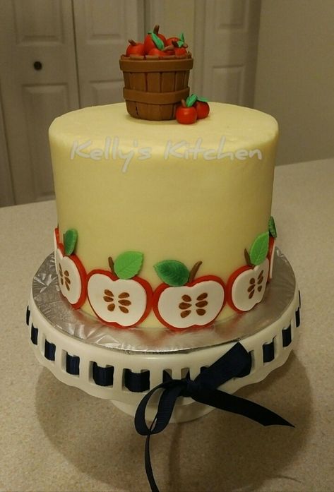 Apple Themed Cake Apple Themed Cake Ideas, Apple Theme Birthday Cake, Apple Decorated Cake, Apple Smash Cake, Apple Themed Cake, Apple Theme Cake, Dumpling Party, Latest Birthday Cake, Apple Party