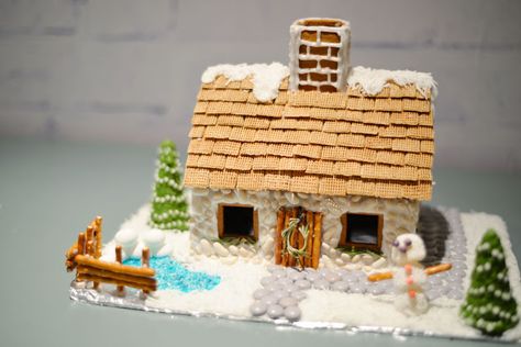 Best Gingerbread House Ideas, Cottage Gingerbread House, Best Gingerbread House, White Gingerbread House, Graham Cracker Gingerbread, Graham Cracker Gingerbread House, Easy Gingerbread House, Homemade Gingerbread House, Gingerbread House Ideas