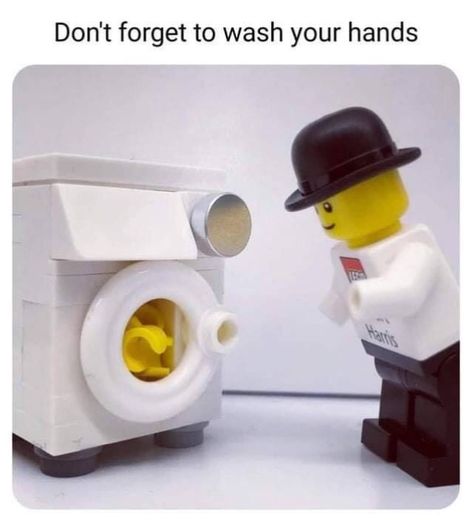 Lego Poster, 웃긴 사진, Memes Humor, Wash Your Hands, Funny Pins, Funny Images, Really Funny, Sake, Funny Jokes