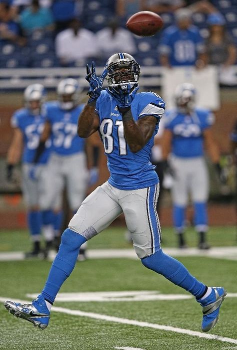 wide receiver: calvin johnson of the detroit lions. MEGATRON w00t!! Nfl Highlights, Calvin Johnson, Barry Sanders, Detroit Lions Football, Detroit Sports, Football Stars, Fantasy Team, Nfl Detroit Lions, Giants Football