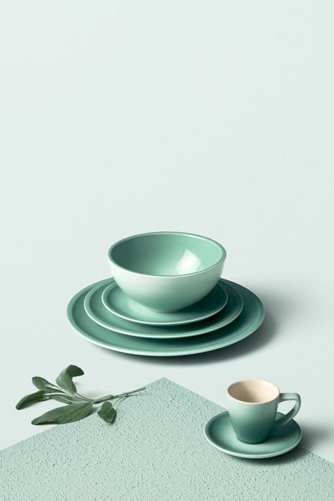 DINNERWARES & CROCKERY Minimalist Dinnerware, Tableware Photography, Ceramics Plate, Green Monochrome, Candles Photography, Fish Plate, Colorful Ceramics, Composition Photography, Pots Pans