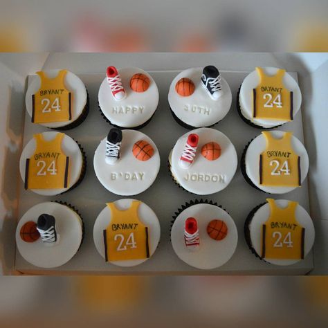 Basketball Birthday Cupcakes, Basketball Cupcakes Ideas, Happy Birthday Basketball, Cupcake Party Ideas, Cupcake Design Ideas, Birthday Cake Boys, Basketball Cupcakes, Basketball Birthday Cake, 7th Birthday Cake