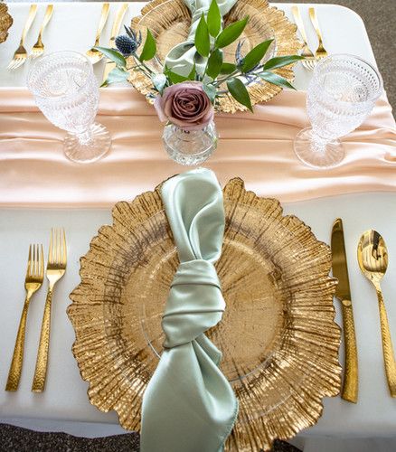 Gold reef chargers with blush runner and sage green napkin. Bridal Dinner, Gold Charger Plate, Gala Ideas, Gold Chargers, Green Napkins, Floral Napkins, 80th Birthday Party, Wedding Place Settings, Charger Plate