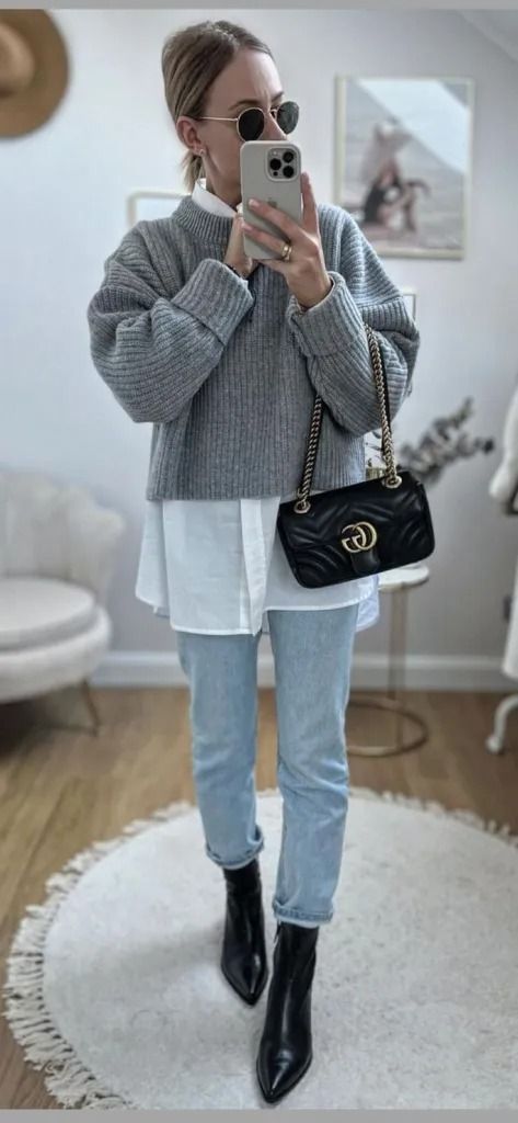 7 Trendy Mom Outfits for Stylish Comfort this Fall Cold Winter Outfits 2023 Trends, Autumn Brunch Outfit, Women Outfit Style, Outfit Winter Ideas, Chic Mom Outfits, Brunch Outfits Fall, Mom Jeans Outfit Winter, Mom Outfits Fall, Casual Brunch Outfit