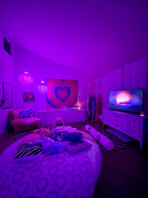 neon colorful apartment with beanbag and powerpuff heart wall art Vibey Apartment Studio, Rave Apartment, Neon Apartment Aesthetic, Dopamine Decor Bedroom, Led Apartment, Neon Apartment, Apartment Colorful, Apartment Pink, Retro Basement