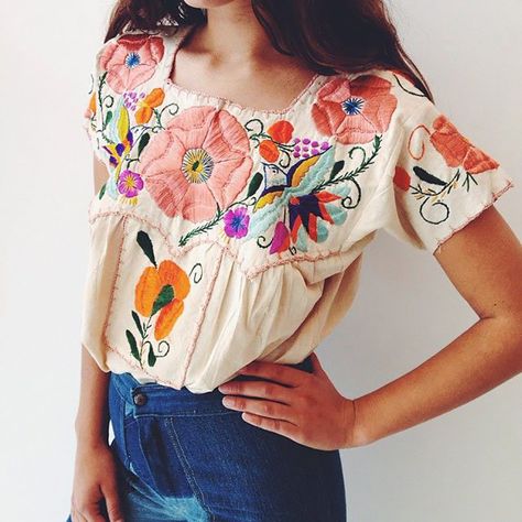 Mexican Top, Mexican Embroidery, Elegante Casual, Mode Inspo, Looks Chic, Hippie Chic, Primavera Estate, Get Dressed, Passion For Fashion