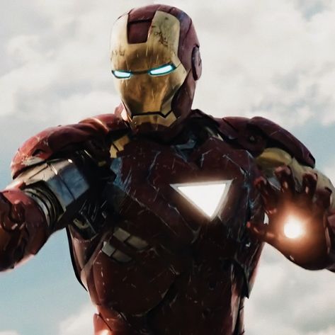 marvel avengers iron man tony stark aesthetic icons Tony Stark Pfp, Tony Stark Aesthetic, Stark Aesthetic, The Avengers 2012, Avengers Iron Man, Iron Man Movie, Iron Man Comic, Avengers 2012, Iron Man Armor