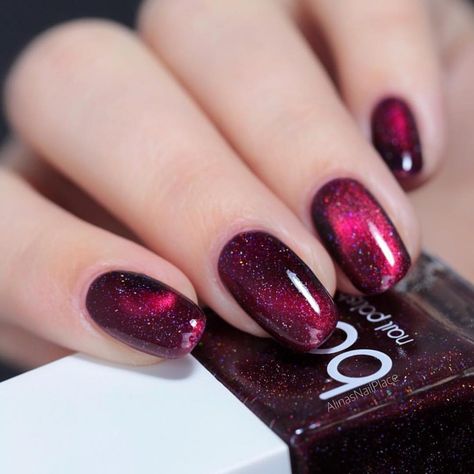 Burgundy Magnetic Nails, Magenta Cat Eye Nails, Nails For Magenta Dress, Dark Pink Nails With Glitter, Dark Magenta Nails, Dark Berry Nails, Nail Art For Engagement Brides, Red Magnetic Nails, Purple Red Nails