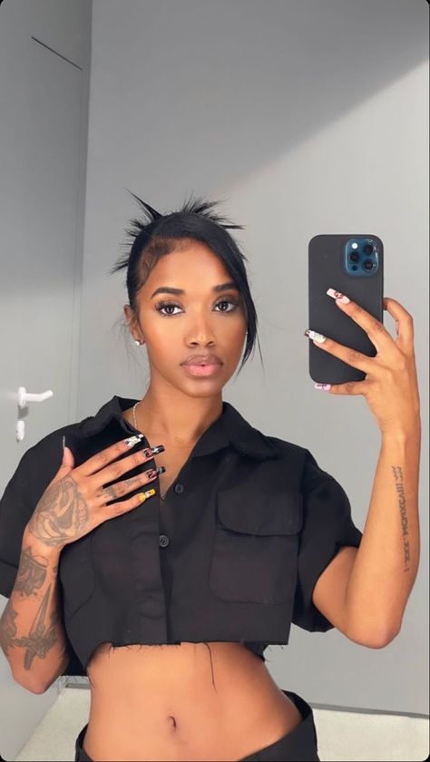 Hairstyles For Short Straight Hair Black, Short Straight Hairstyles Black Women, Female Flicks, Pressed Natural Hair, Silk Press Natural Hair, Sleek Ponytail Hairstyles, College Party, Short Hair Black, Curls Hairstyles