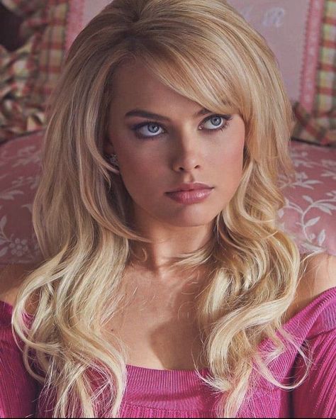 pretty beautiful girl girls gal blonde brunette redhead aesthetic aesthetics korean japanese caucasian black Margot Robbie Wolf, Margot Robbie Hair, Margot Robbie Harley Quinn, Margot Robbie Harley, Girl Crushes, Margot Robbie, Bella Hadid, Kendall Jenner, Celebrities Female