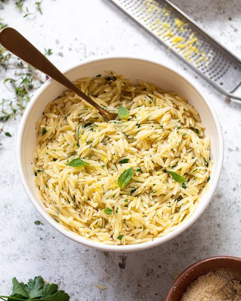 Orzo And Green Beans, Butter Orzo Recipes, Garlic Orzo Recipes, Knorr Butter And Herb Pasta Copycat, Garlic Butter Orzo, Pesto Orzo Pasta, Chickpea Orzo Recipes, Orzo Side Recipes, Greek Orzo Recipes