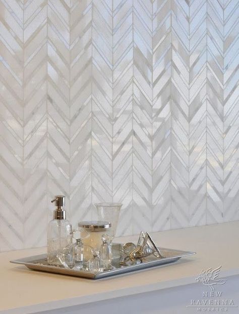 Kitchen Backsplash Chevron, Kitchen Backsplash Herringbone, Backsplash Herringbone, Pearl Backsplash, Mother Of Pearl Backsplash, Teal Bathroom Ideas, Trendy Kitchen Backsplash, Backsplash Tile Design, Kitchen Splashback Tiles