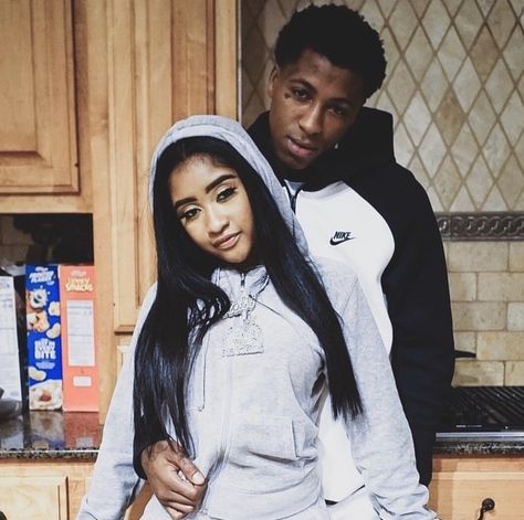 Nbayoungboy and young lyric 💚 Yb And His Gf, Kentrell Gaulden, King Von Rapper Aesthetic, Young Lyric, Rihanna And Drake, Couple Vibes, Short Girlfriend, Lil Top, Kylie Jenner Hair