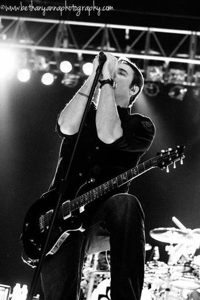 breaking benjamin 2015 bethany anna - Google Search Benjamin Aesthetic, Benjamin Burnley, Breaking Benjamin, Hollywood Undead, Music Is My Escape, Of Mice And Men, Music Heals, Pierce The Veil, Live Entertainment