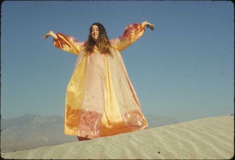 Mama Cass Elliot, Henry Diltz, American Girl Magazine, Cass Elliot, John Phillips, 2023 Ideas, The Big 4, 70s Music, I'm With The Band