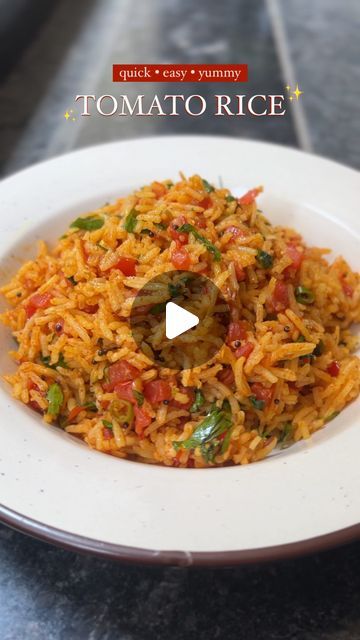 Tomato Rice Recipe Indian, South Indian Rice Recipes, Tomato Rice Indian, Easy Tiffin Recipes Indian, South Indian Lunch Recipes, Tiffin Recipe Indian, Lunch Ideas Indian, Quick Lunch Ideas, Tiffin Ideas