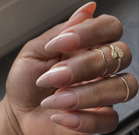 Neutral Nail Designs, Unghie Sfumate, Kutek Disney, Minimal Nails, Classy Acrylic Nails, Almond Acrylic Nails, Neutral Nails, Minimalist Nails, Dream Nails