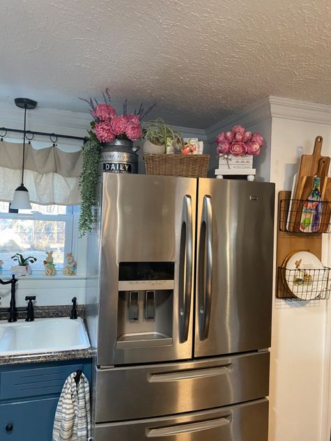 Top Of Fridge Decor Ideas Modern, Decor Above Refrigerator Ideas, On Top Of Fridge Decor, Decorate Top Of Fridge, Decorate Top Of Refrigerator, Above The Fridge Ideas, Above Refrigerator Ideas, Above Fridge Decor, Top Of Refrigerator Decor Ideas