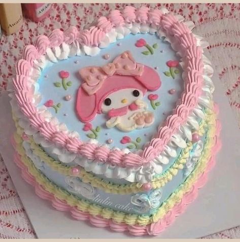 Kue Disney, Tort Hello Kitty, Bolo Da Hello Kitty, Tårta Design, Hello Kitty Birthday Cake, Hello Kitty Aesthetic, Cute Baking, Pretty Dessert, Cute Snacks