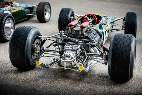 lotus F1 To Fast To Furious, Lotus 49, Graham Hill, Jim Clark, Classic Cars Chevy, Lotus F1, Lotus Car, Car Frames, Goodwood Revival