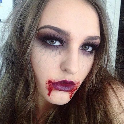 How to Do Vampire Eye Makeup? | Styles At Life Vampire Makeup Vampire Diaries, Vampire Diaries Cosplay, Vampire Diaries Elena Vampire Face, Tvd Vampire Makeup, Realistic Vampire Costume, Vampire Makeup Veins, Vampire Veins Makeup, Vampire Diaries Makeup Halloween, Halloween Costumes Vampire Diaries