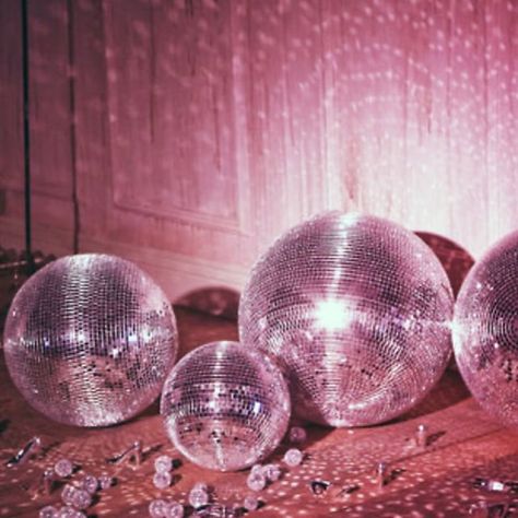 Got disco balls? #FridayNightLights by atlargemagazine Disco Aesthetic, Lizzie Hearts, Ball Aesthetic, Disco Fever, Catty Noir, 70s Disco, Disco Balls, Studio 54, Friday Night Lights