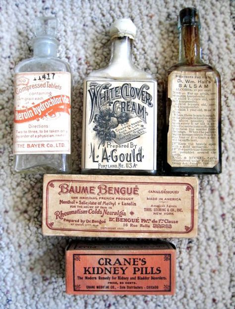 Old Medicine, Antique Medicine Bottles, Old Medicine Bottles, Retro Packaging, Apothecary Labels, Bottle Images, Medical Design, Vintage Medical, Apothecary Bottles