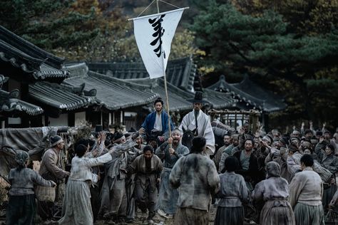 The Real History Behind Netflix’s Korean War Epic Uprising | TIME Park Chan Wook, Cha Seung Won, Sports Magazine, Korean Peninsula, History Of Science, Ming Dynasty, Action Film, True Stories, Film