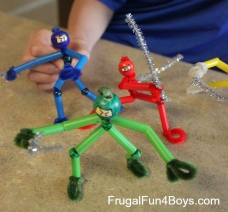 20+ Unplugged Ideas for Keeping Tween Age Boys Busy   -- this is a great list, especially this fun little project. Ninja Crafts, Pipe Cleaner Crafts, Camp Ideas, Crafts For Boys, Easy Craft Projects, Family Crafts, Camping Crafts, Childrens Crafts, Pipe Cleaner