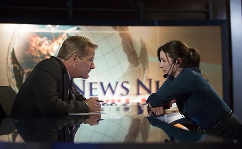 I review TV series on my blog: http://premiumcablereviews.blogspot.com Will and McKenzie face off in the season finale of HBO's The Newsroom episode #19 "Election Night--Part II", aired on 9/15.13, Thomas Sadoski, The Newsroom, Olivia Munn, Me Tv, Drama Series, Episode 5, Best Shows Ever, Reality Tv, Mixtape