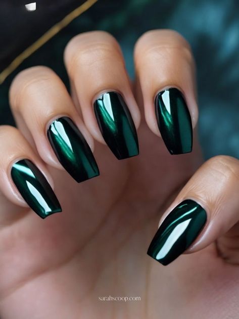 Gelixir Gel Polish Colors On Nails, Dip Nail Manicure, Forest Green Chrome Nails, 3 Color Nails Ideas, Green Chrome Christmas Nails, Nail Designs Grey, Nail Color Meaning, Dark Green Chrome Nails, Nail Colors 2024