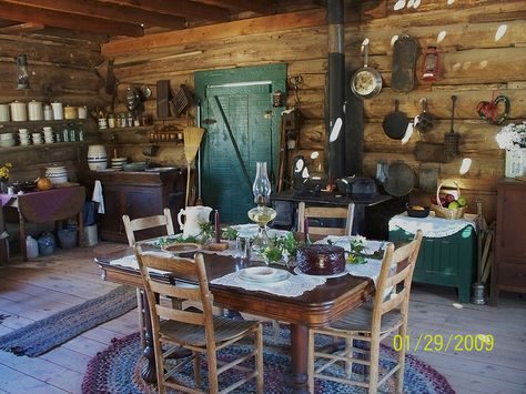 Inside Pioneer Home - very few frills, what there was had to be made by hand. Old Cabin Interior, Pioneer House, Ranch Cabin, Old Cabin, Small Log Cabin, Primitive Homes, Country Cabin, Cabin Kitchens, Cabin Interiors