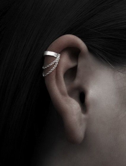 Nose Piercing Ideas, Helix Jewelry, Dark Academia Style, Cool Ear Piercings, Pretty Ear Piercings, Edgy Jewelry, Academia Style, Piercing Ideas, Helix Earrings