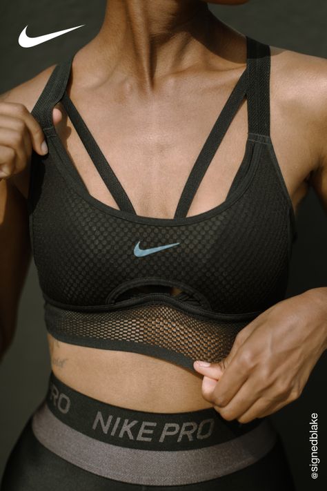 Stay sweat-free and stylish in UltraBreathe sports bras on Nike.com. “It’s the kind of bra I could see myself wearing in and out of the gym.” — @signedbyblake Nike Sports Bra Aesthetic, Nike Sports Bra Outfit, Nike Athletes, Nike Bra, Sports Bra Outfit, Sports Bra Design, Looks Street Style, Nike Sports Bra, Women's Sports