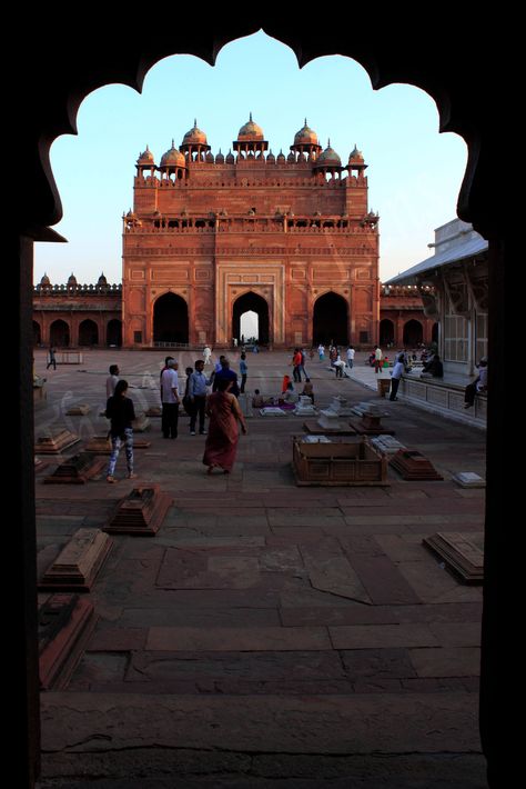 Fatehpur Sikri , Agra. Fatehpur Sikri Photography, Delhi Architecture, Fatehpur Sikri, Mughal Architecture, Mosque Art, Bts V Photos, Udaipur, Girl Life Hacks, Girls Life