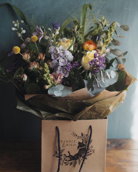 Bramble & Wild’s Instagram photo: “Happy Thursday! #fromeflorist #somersetflorist #bouquetoftheday #dailypickmeup #springbouquet #bloooms #frome” Sympathy Arrangements, Subtle Beauty, Bouquets Wedding, Hand Tied Bouquet, Sympathy Flowers, Rustic Flowers, Spring Bouquet, Love To Meet, Kew Gardens