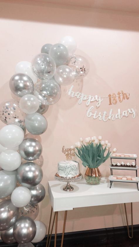 Tulips Theme Party Decor, Grey And White Birthday Party Decor, Gray Birthday Theme, Grey Birthday Party Decorations, Matric Ball Decor At Home, Simple Party Decor, Cheap Birthday Party Decorations, 24th Birthday Decorations, Gray Party Decorations