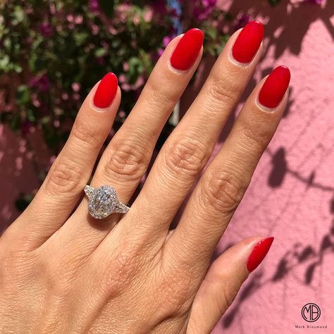 Oval Red Nails, Red Oval Nails, Red Almond, Oval Acrylic Nails, Wedding Nail Polish, Engagement Nails, Wedding Manicure, Gel Nails At Home, Fall Acrylic Nails