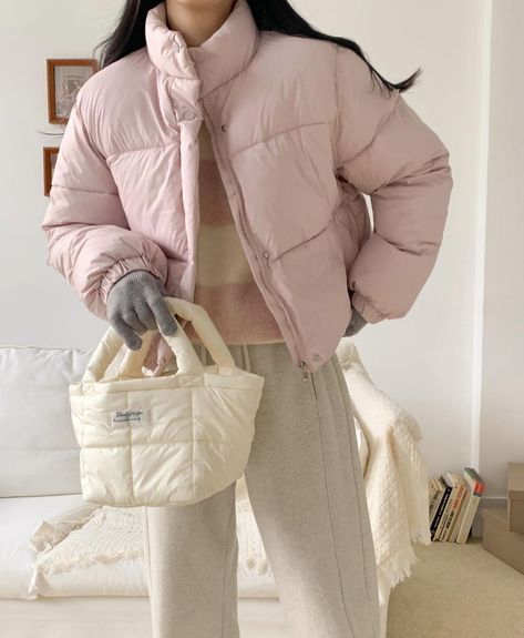 Pink Puffer Outfit, Pink Puffy Jacket, Pink Puffer Jacket Outfit, Pink Jacket Outfit, Puffer Outfit, Pink Puffer Jacket, Puffer Jacket Outfit, Girly Fits, Winter Outfits Aesthetic