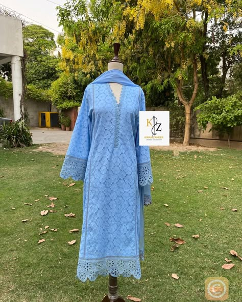 Chikan Pakistani Suit, Chickenkari Dress Designs, Chicken Kari Dress Design Pakistani, Chiken Kurti Desine, Chicken Kari Suits Pakistani, Chicken Kari Suits Design, Chicken Dress Design Pakistani, Chicken Kurta Designs Women, Chicken Kari Kurta Design