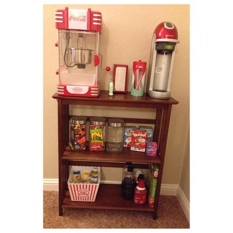 Concession Stand for the Game Room! Thanks @Lorianne Latch for the great idea!!! Movie Room Decor Ideas, Home Movie Room, Popcorn Table, Popcorn Station, Theater Room Decor, Movie Theater Rooms, Concession Stands, Movie Room Decor, Home Cinema Room