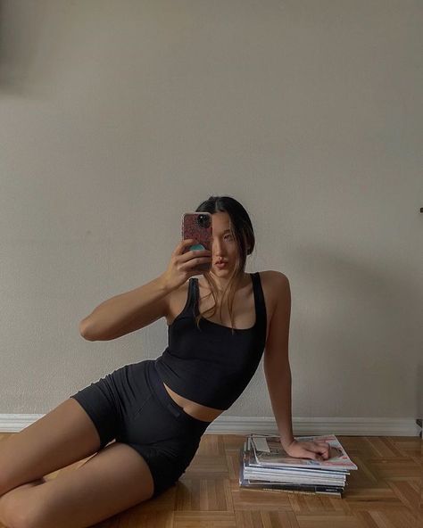 Skims Outfit, Ribbed Loungewear, Dynasty Outfits, Girl Energy, Cute Lazy Outfits, Minimal Outfit, Girl Inspiration, Ribbed Tank Tops, Loungewear Set