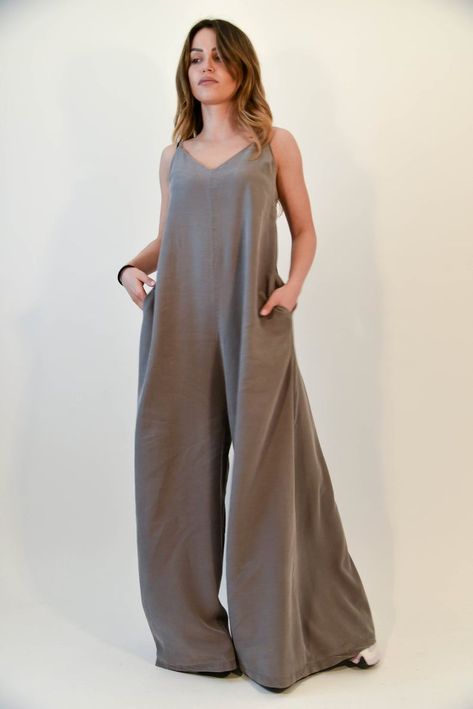 Wide Leg Jumpsuit Pattern, Oversized Romper, Cocktail Jumpsuit, Flowy Jumpsuit, Long Jumpsuit, Womens Jumpsuits, Loose Jumpsuit, Jumpsuit Elegant, Bodysuit Fashion