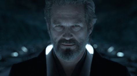 Jeff Bridges Flynn Costume, Tron Legacy, Movie Mistakes, Jeff Bridges, The Munsters, Blu Ray Movies, Daenerys Targaryen Jon Snow, Arya Stark, Cult Movies