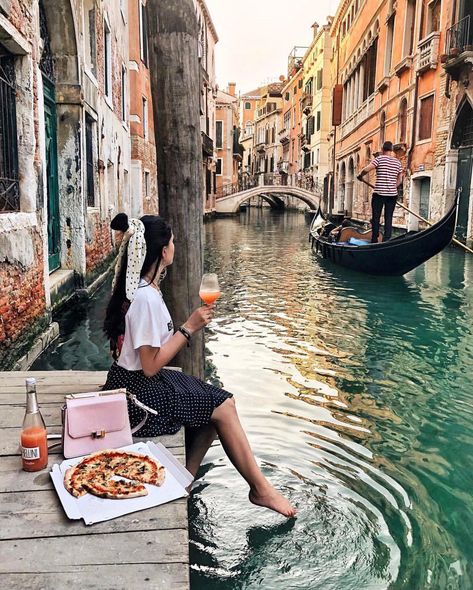 Venice Venice Photos, Places In Italy, Venice Travel, Italy Photography, Italy Aesthetic, Voyage Europe, Travel Inspo, Venice Italy, On The Edge