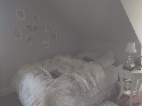 ⋆| aestheticlolita |⋆ Creepy Bedroom Aesthetic, Coquette Room Aesthetic, Soft Cottagecore, Gloomy Coquette, Dirty White, Pink Porcelain, Coquette Room, White Room, Porcelain Doll