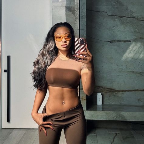 Killer Ab Workouts, Megan Thee Stallion, Fitness Inspiration Body, Healthy Girl, Female Rappers, Body Inspiration, Body Goals, Summer Girls, Pretty People