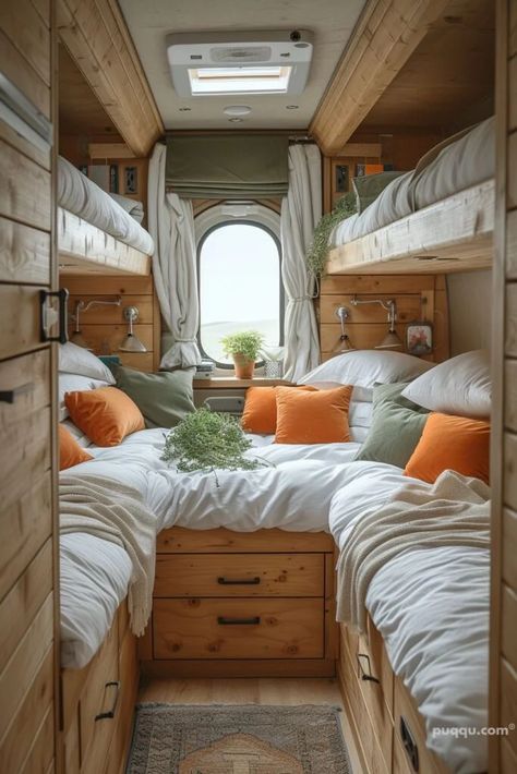 Camper Van Interior Ideas Boho, Camper Van Bunk Beds, Luton Van Conversion, Camper Bedroom Remodel, Small Camper Renovation, Camper Bunk Bed Ideas, Van Design Ideas, Motor Home Interior, Camper Renovation Ideas