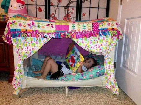 What a great way to upcycle an old travel cot! 😃 Reading Tent, Pack N Play, Pack And Play, Diy Toddler, Travel Cot, Toddler Room, Kids Playroom, Kids' Room, Future Kids