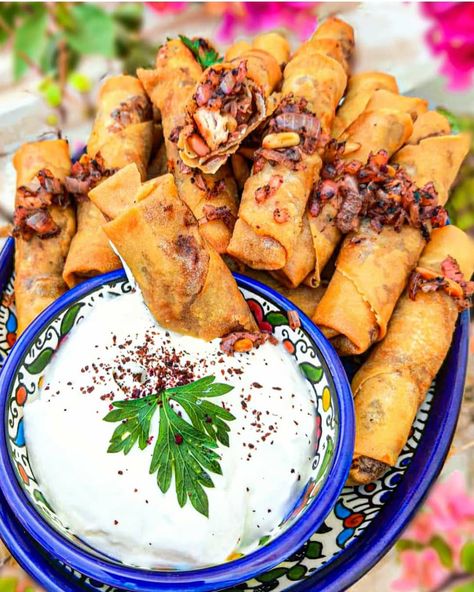 Inaam Shahin & Marah AbuDieyeh’s Instagram photo: “Easy Fried Musakhan Rolls 😍 SWIPE for a close-up on these beauties! Not much to say about these other than the fact that they're…” Musakhan Rolls, Persian Recipes, Chocolate Shake, Juicy Steak, Persian Food, Creamy Soup, Olive Branch, Middle Eastern, Food For Thought